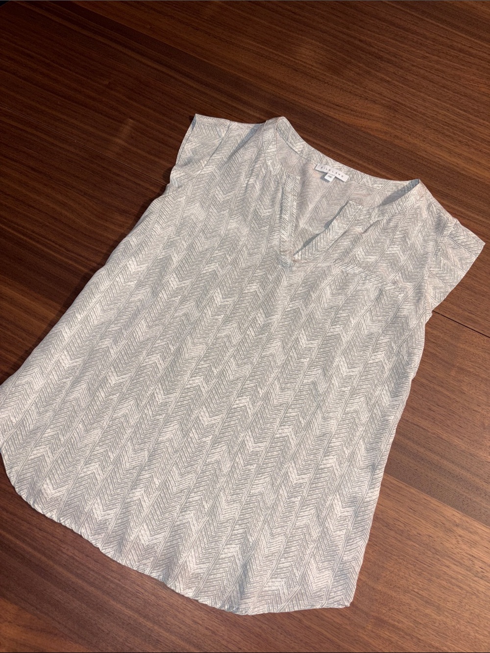SilkLand Grey Cap-Sleeve Blouse
